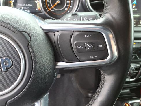 Used 2022 Jeep Wrangler Unlimited Sahara image 20