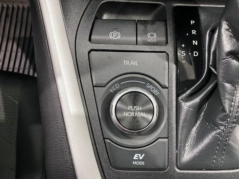 Used 2021 Toyota RAV4 XLE w/ XLE Grade Weather Package image 54