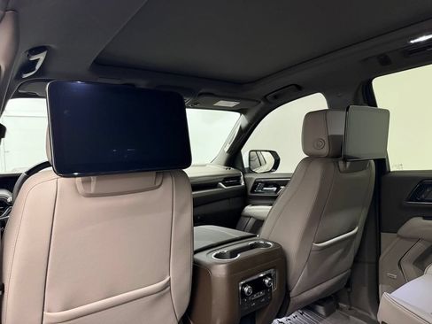 Used 2026 GMC Yukon Elevation w/ Elevation Premium Package AWD/4WD image 21
