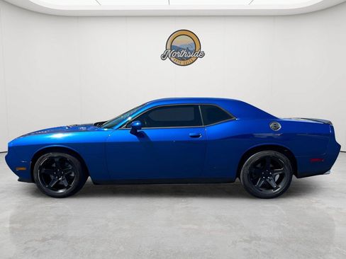 Used 2012 Dodge Challenger R/T RWD image 19