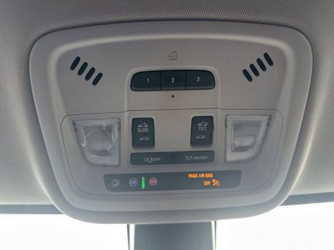 Used 2020 Chevrolet Traverse Premier w/ Redline Edition FWD image 21