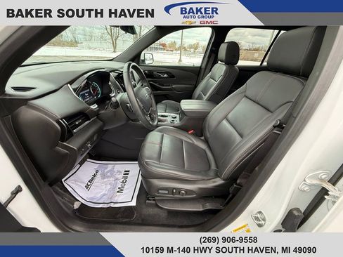 Used 2023 Chevrolet Traverse RS image 14