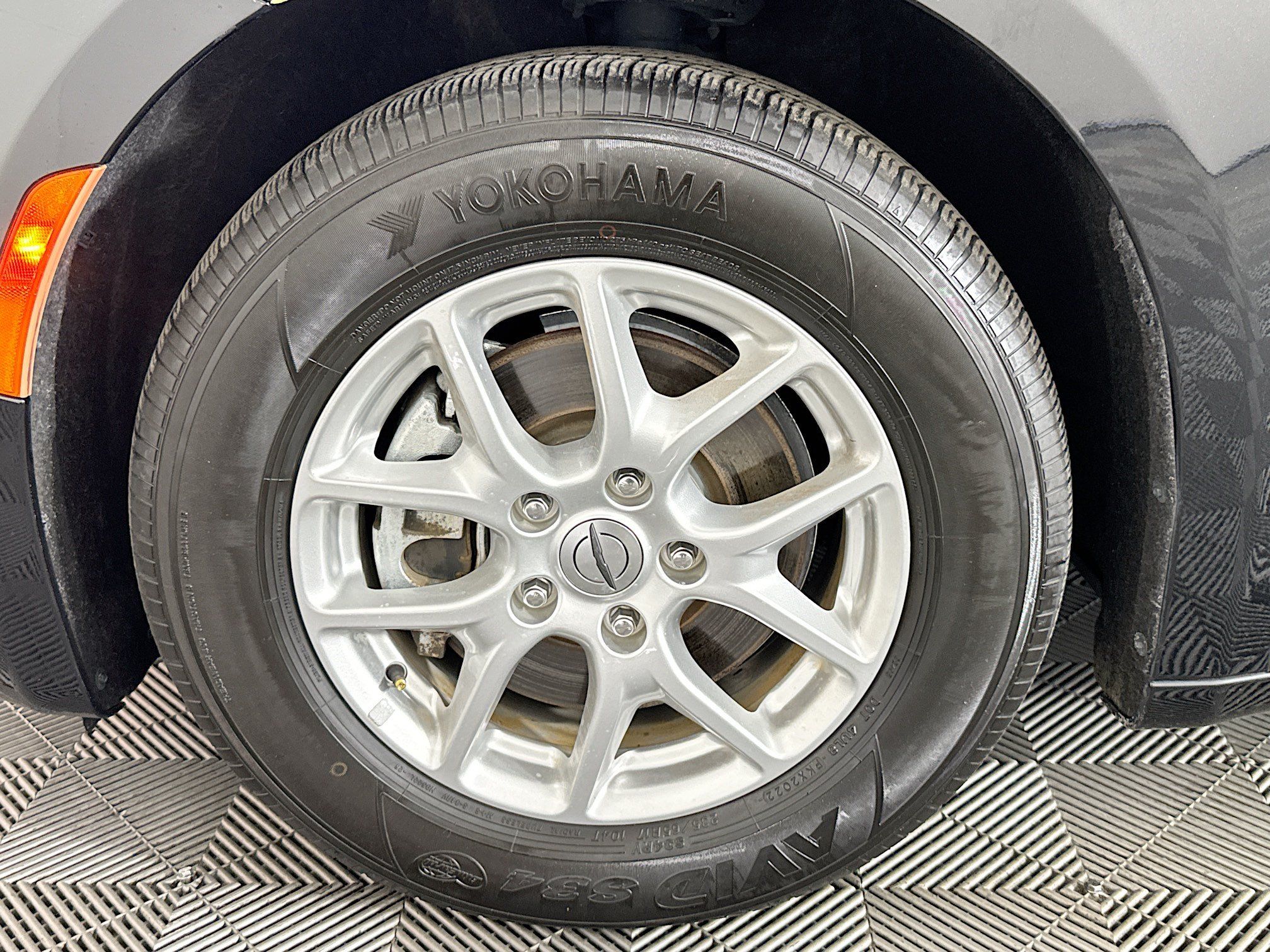 Used 2022 Chrysler Voyager LX FWD image 36