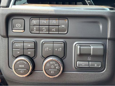 New 2026 Chevrolet Tahoe High Country AWD/4WD image 30