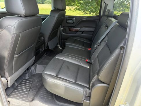 Used 2019 GMC Sierra 2500 SLT w/ Duramax Plus Package AWD/4WD image 7