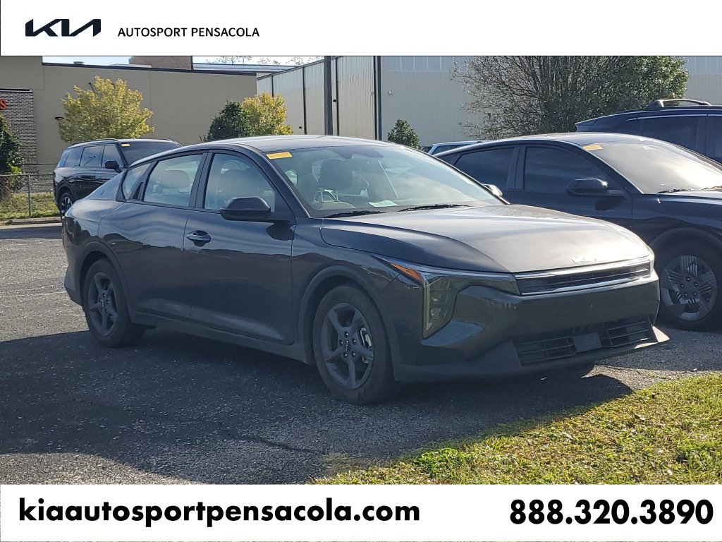 Used 2025 Kia K4 FWD image 1