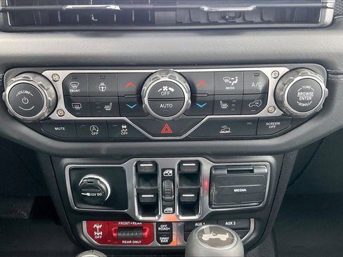 New 2026 Jeep Wrangler Unlimited Rubicon image 16