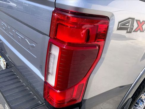Used 2022 Ford F350 4x4 Crew Cab Super Duty image 33