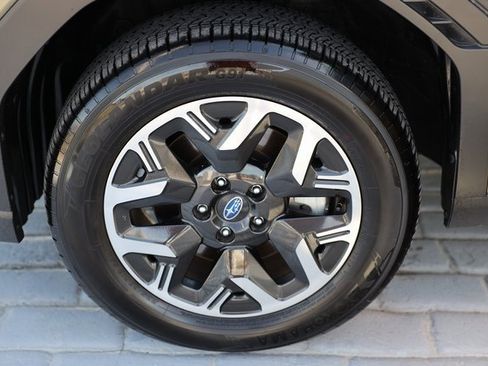 Certified 2025 Subaru Forester Premium image 53