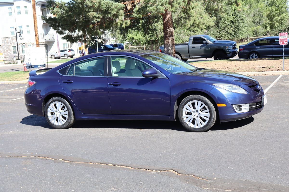 Used 2009 MAZDA MAZDA6 i Touring w/ Moonroof & Bose Pkg FWD image 2