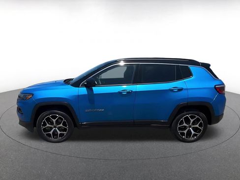 Used 2025 Jeep Compass Limited AWD/4WD image 10