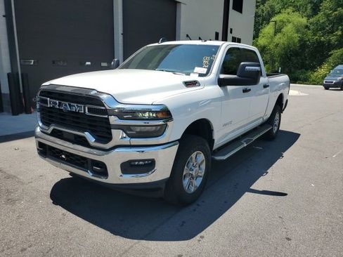 Used 2026 RAM 2500 Big Horn AWD/4WD image 1