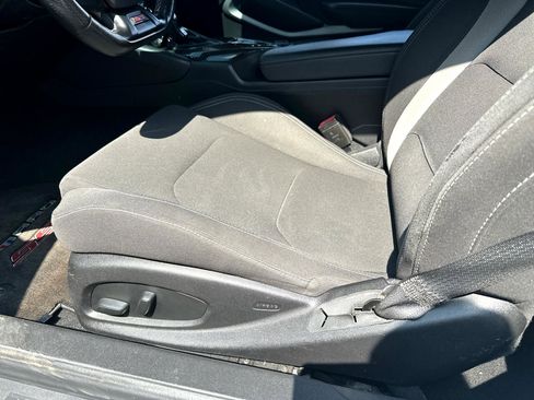Used 2018 Chevrolet Camaro SS image 29