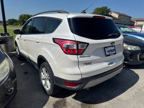 Used 2018 Ford Escape SEL AWD/4WD image 4