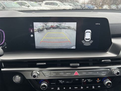 Used 2023 Kia Telluride LX image 18