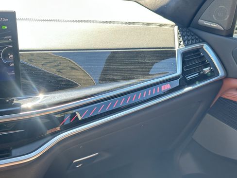 Used 2023 BMW X7 M60i w/ Executive Package image 36