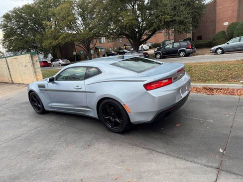 Used 2017 Chevrolet Camaro LT image 4