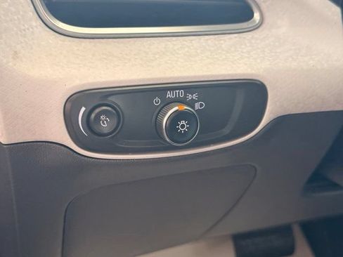Used 2017 Chevrolet Bolt LT FWD image 12