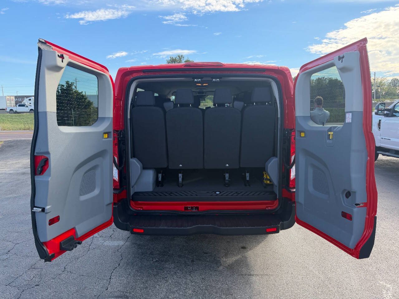 Used 2018 Ford Transit 350 XL RWD image 23