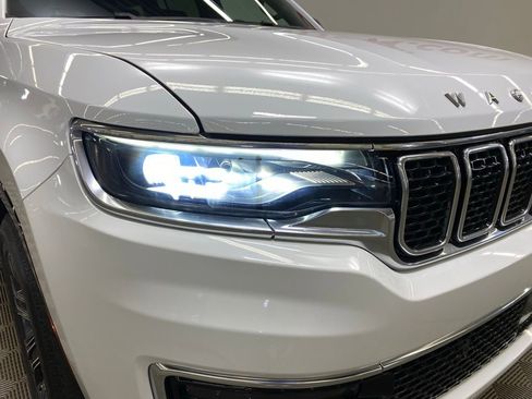 Used 2023 Jeep Wagoneer Series II w/ Flexible Seating Group image 2