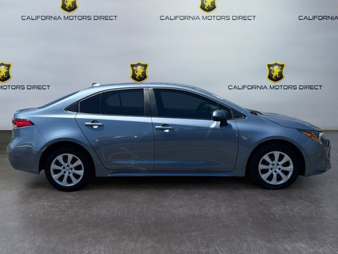 Used 2026 Toyota Corolla LE w/ Carpet Mat Package (TMS) FWD image 6