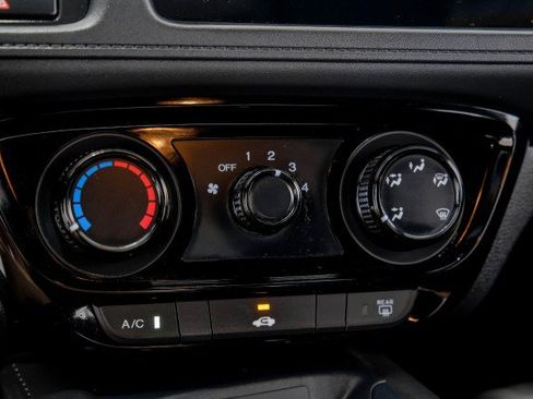 Used 2021 Honda HR-V Sport image 24