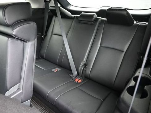 Used 2022 Toyota Highlander Limited AWD/4WD image 31