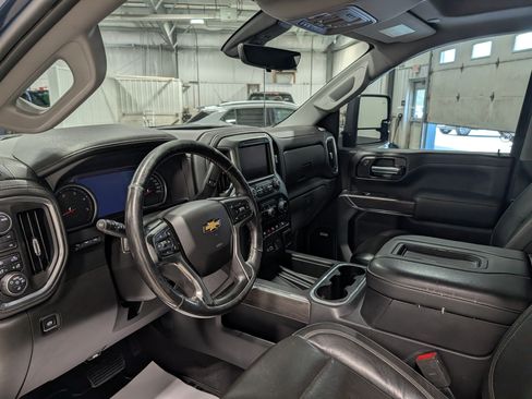 Used 2020 Chevrolet Silverado 2500 LTZ w/ LTZ Premium Package AWD/4WD image 16