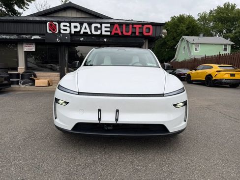 Used 2026 Tesla Model Y Long Range AWD/4WD image 4