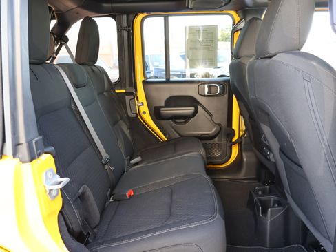 Used 2021 Jeep Wrangler Unlimited Sport image 18