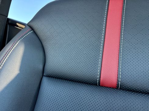 New 2026 Chevrolet Traverse RS image 5