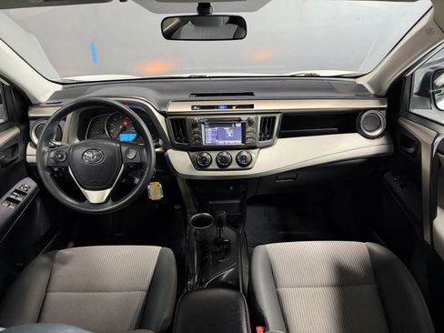 Used 2014 Toyota RAV4 LE AWD/4WD image 9