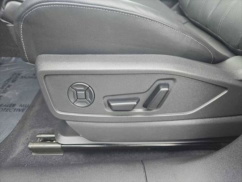 Used 2025 Audi Q5 Premium Plus w/ Premium Plus AWD/4WD image 25