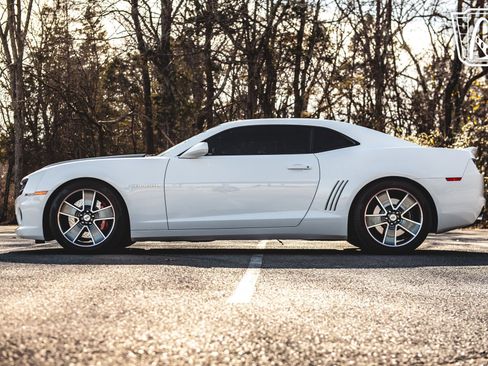 Used 2010 Chevrolet Camaro SS w/ RS Package image 24