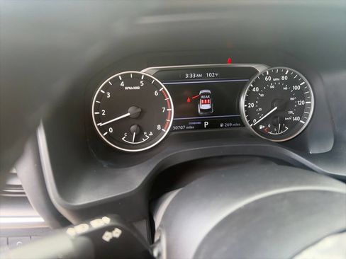 Used 2023 Nissan Rogue SV w/ SV Premium Package FWD image 17