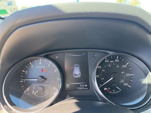 Used 2018 Nissan Rogue Sport SL w/ SL Premium Package image 20