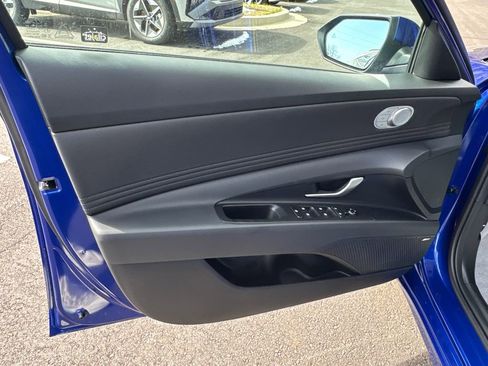 New 2026 Hyundai Elantra Limited image 9