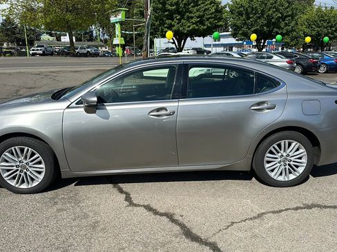 Used 2015 Lexus ES 350 w/ Luxury Package image 7
