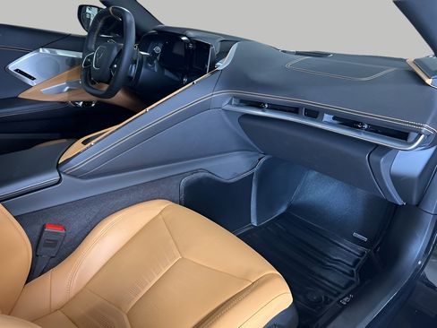 Used 2024 Chevrolet Corvette Stingray Preferred Cpe w/ Z51 Performance Package image 27