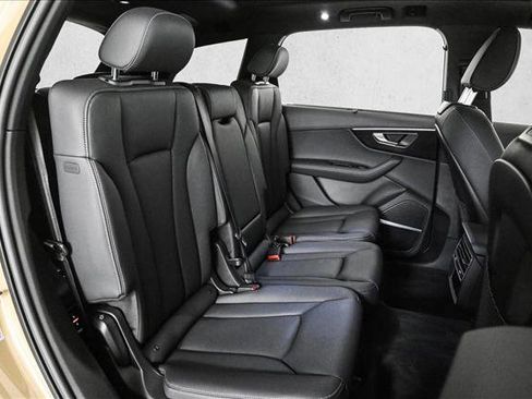 Certified 2025 Audi Q7 2.0T Premium Plus image 21