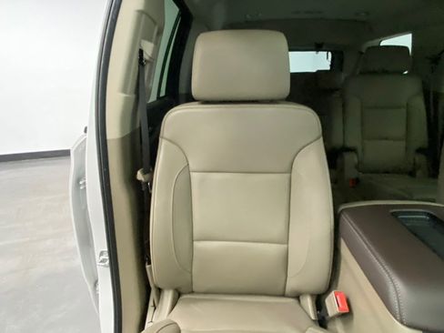 Used 2019 Chevrolet Tahoe LT w/ LT Signature Package image 25