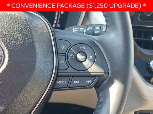 Used 2024 Toyota Corolla Cross XLE w/ Convenience Package AWD/4WD image 22