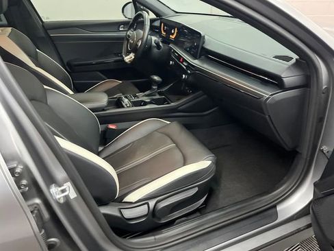 Certified 2025 Kia K5 GT-Line image 31