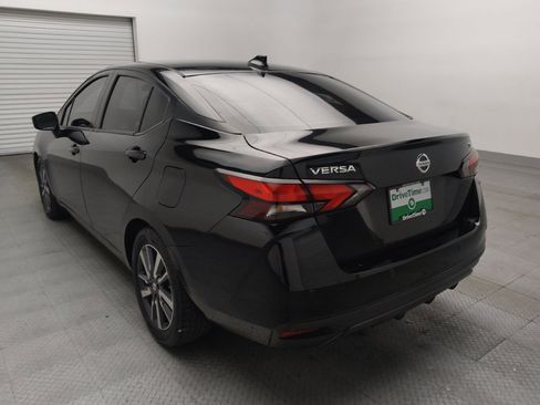 Used 2021 Nissan Versa SV FWD image 5