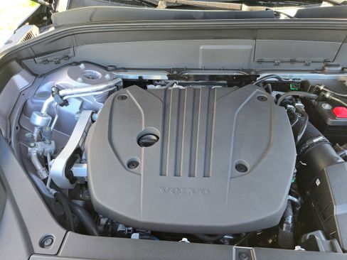 New 2026 Volvo XC90 B5 Ultra image 8