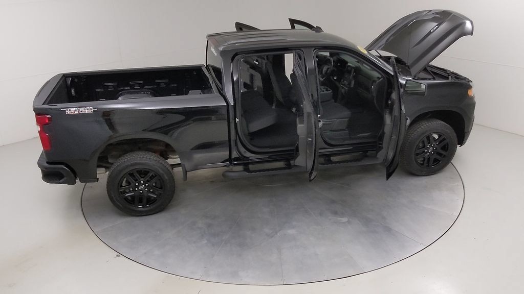 Used 2021 Chevrolet Silverado 1500 Custom Trail Boss AWD/4WD image 47