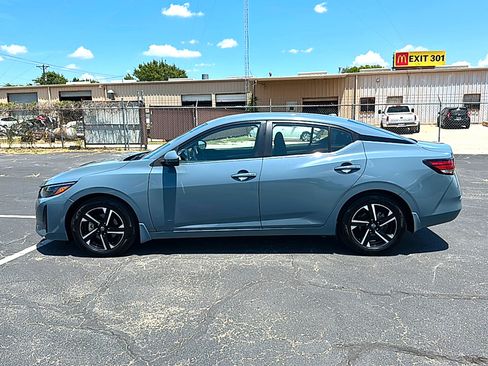 Used 2025 Nissan Sentra SV FWD image 5