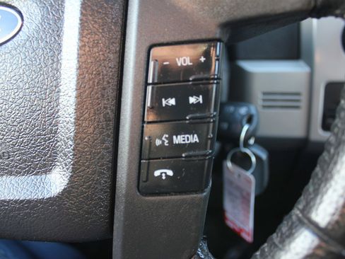 Used 2011 Ford F150 Lariat w/ Lariat Chrome Pkg image 13