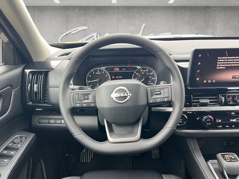 New 2026 Nissan Pathfinder SV image 21