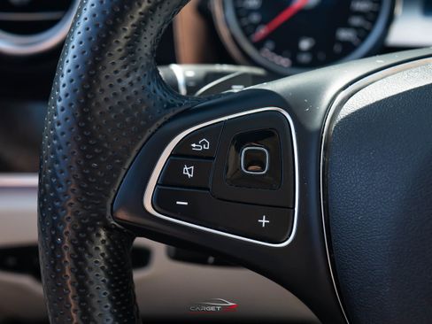 Used 2017 Mercedes-Benz E 300 image 21